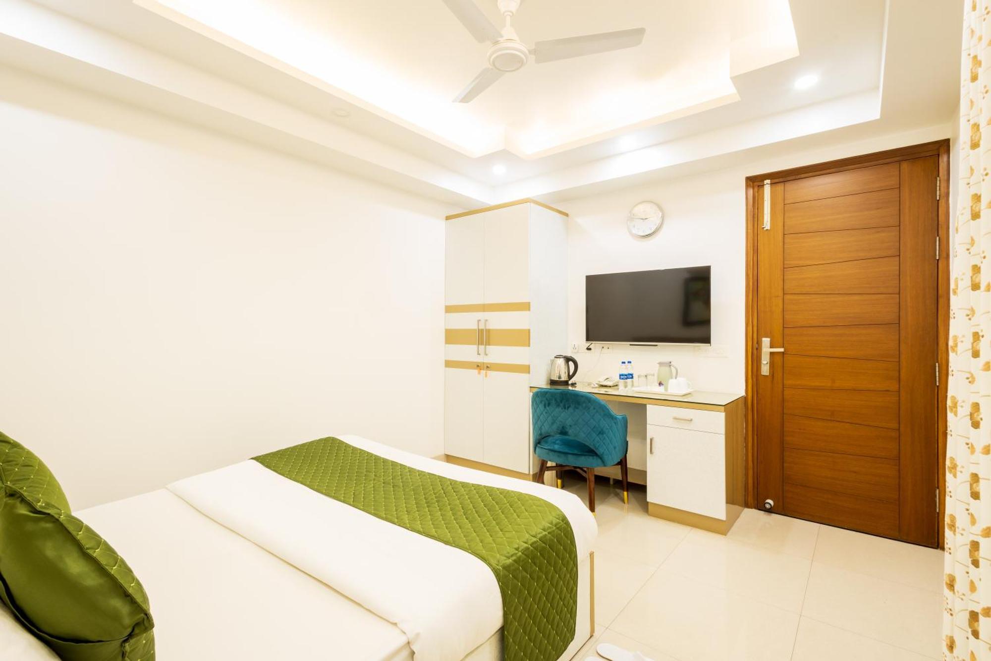 Hotel Krish - Near Medanta And Fortis Hospital Gurugram Gurgáon Exteriér fotografie