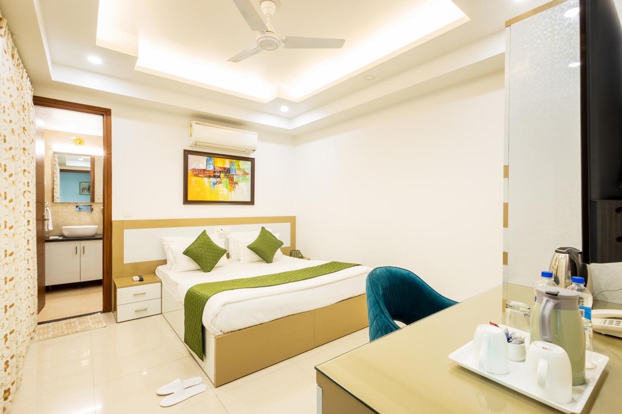 Hotel Krish - Near Medanta And Fortis Hospital Gurugram Gurgáon Exteriér fotografie