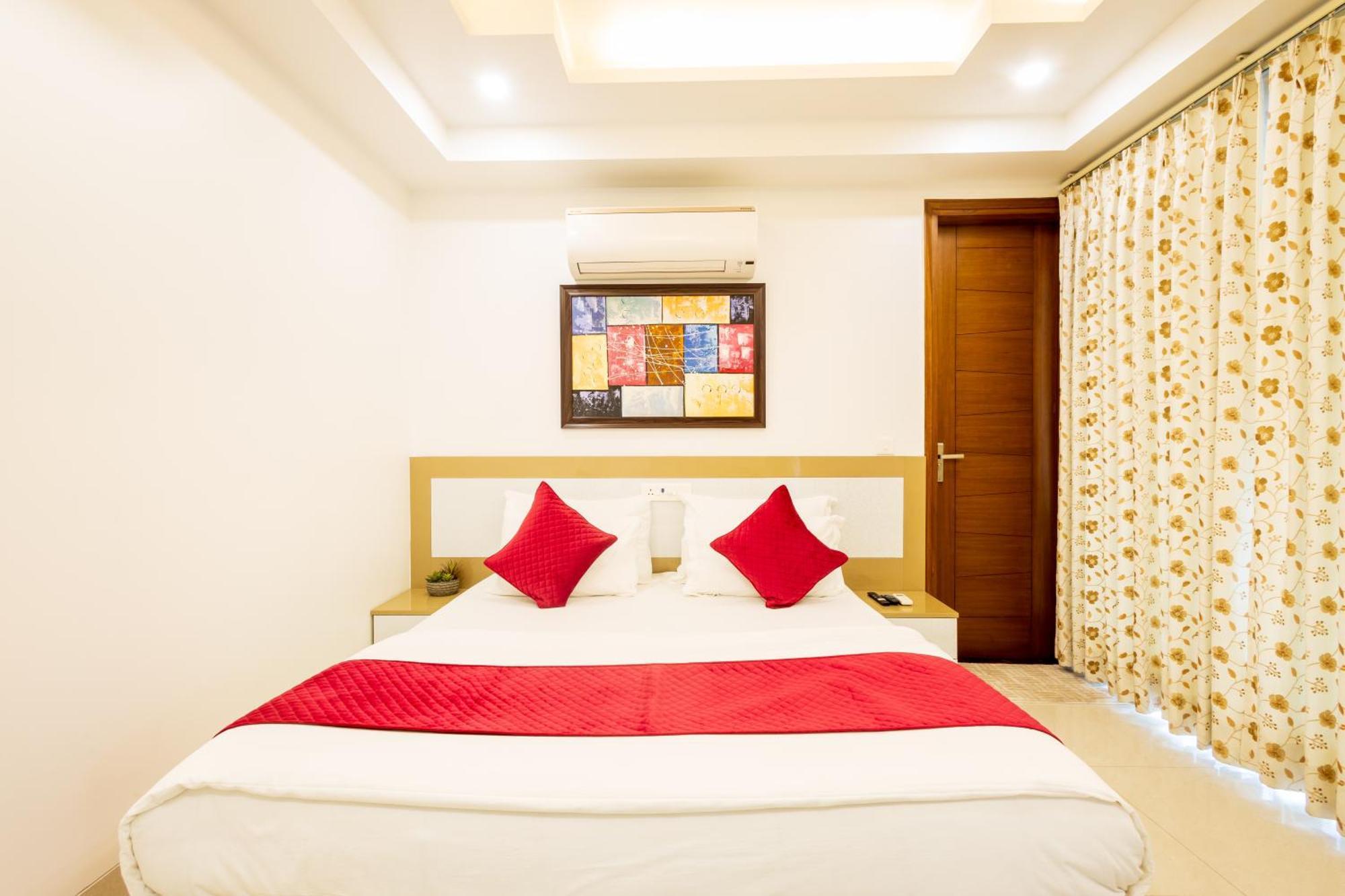 Hotel Krish - Near Medanta And Fortis Hospital Gurugram Gurgáon Exteriér fotografie