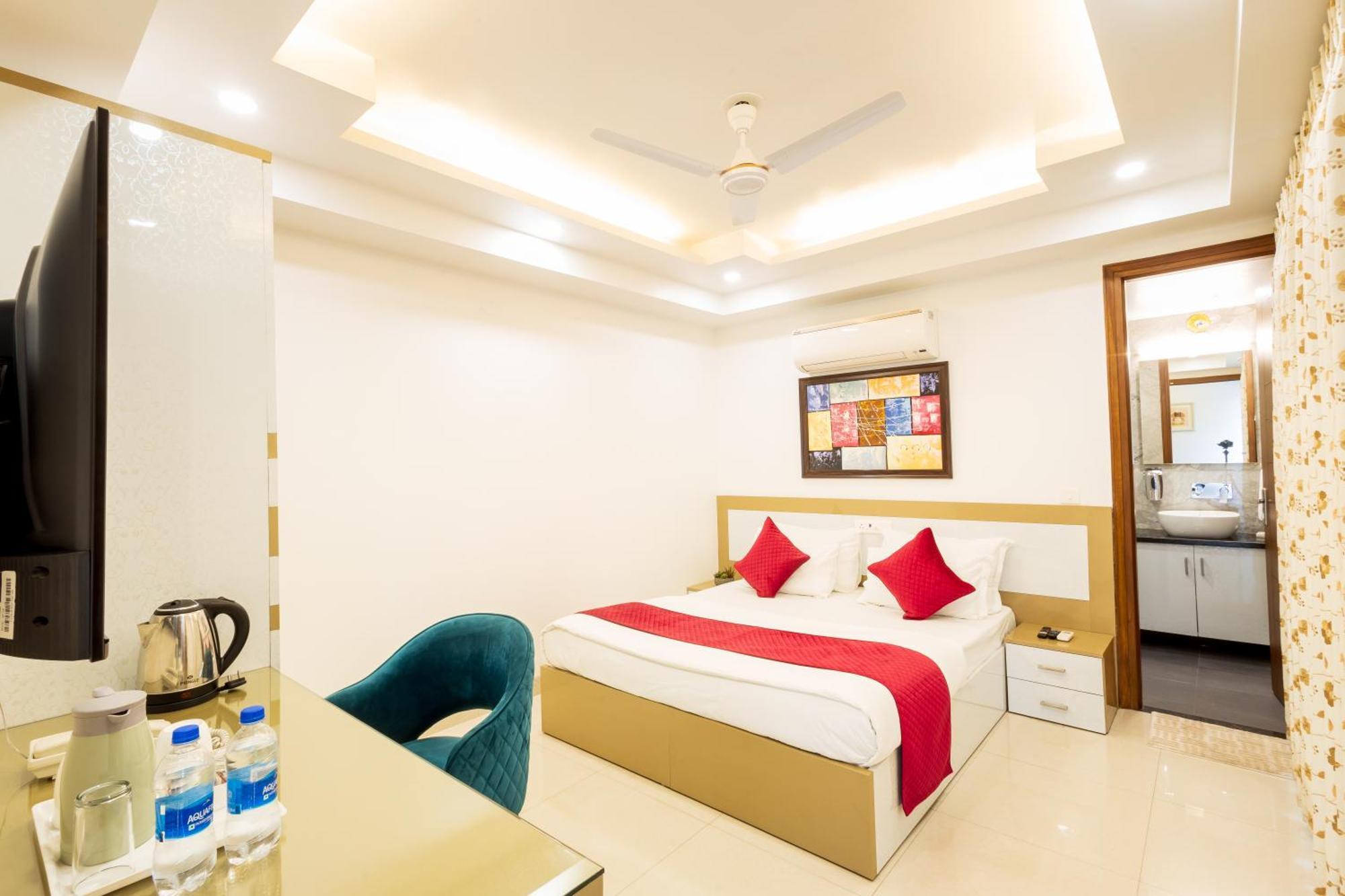 Hotel Krish - Near Medanta And Fortis Hospital Gurugram Gurgáon Exteriér fotografie